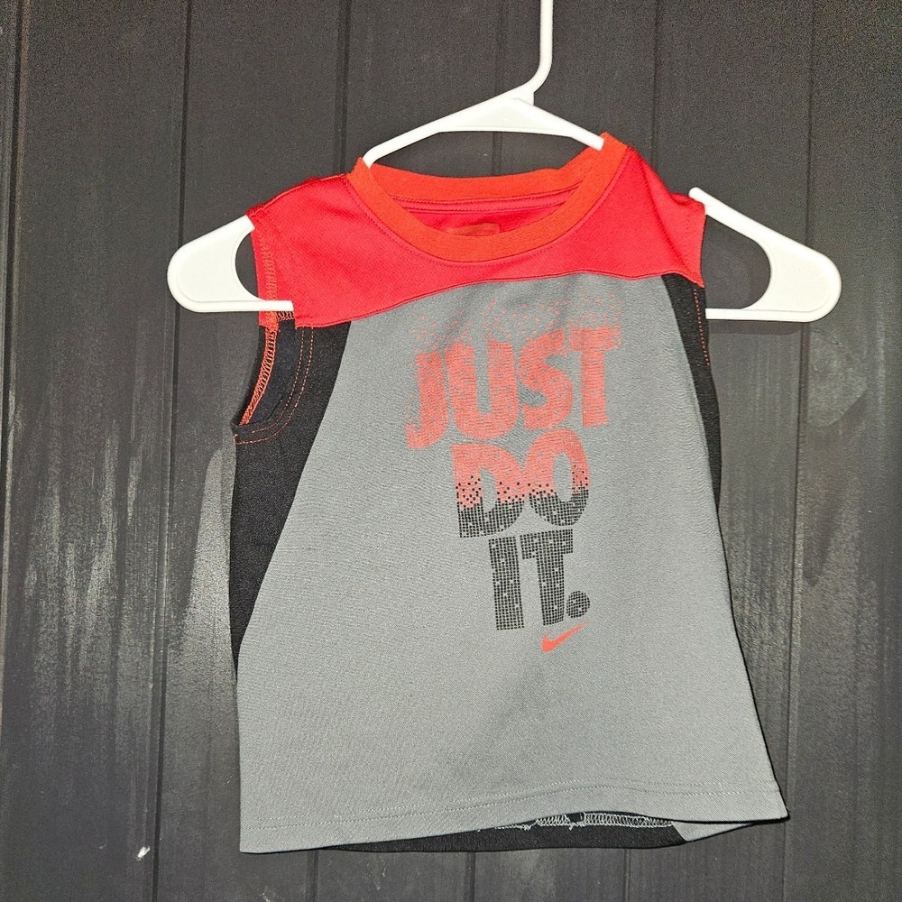 Nike Just Do It Sleeveless Tank Top Activewear Athletic Shirt Gray Red